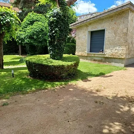 Casa Con Jardin En El Centro Holiday home