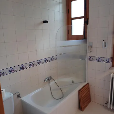 Casa Con Jardin En El Centro Holiday home