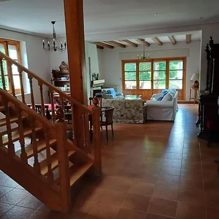 Casa Con Jardin En El Centro Holiday home *