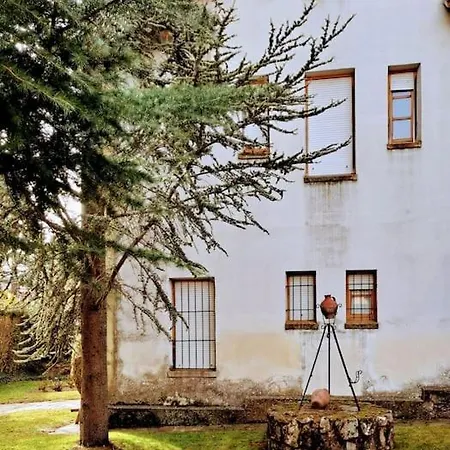 Casa Con Jardin En El Centro 度假居 *