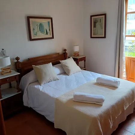 Casa Con Jardin En El Centro * Las Navas Del Marques