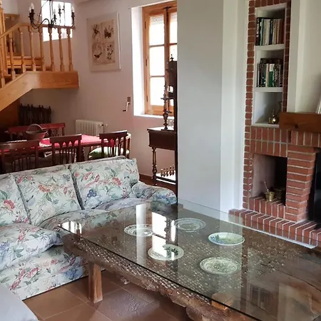 Casa Con Jardin En El Centro 度假居 *